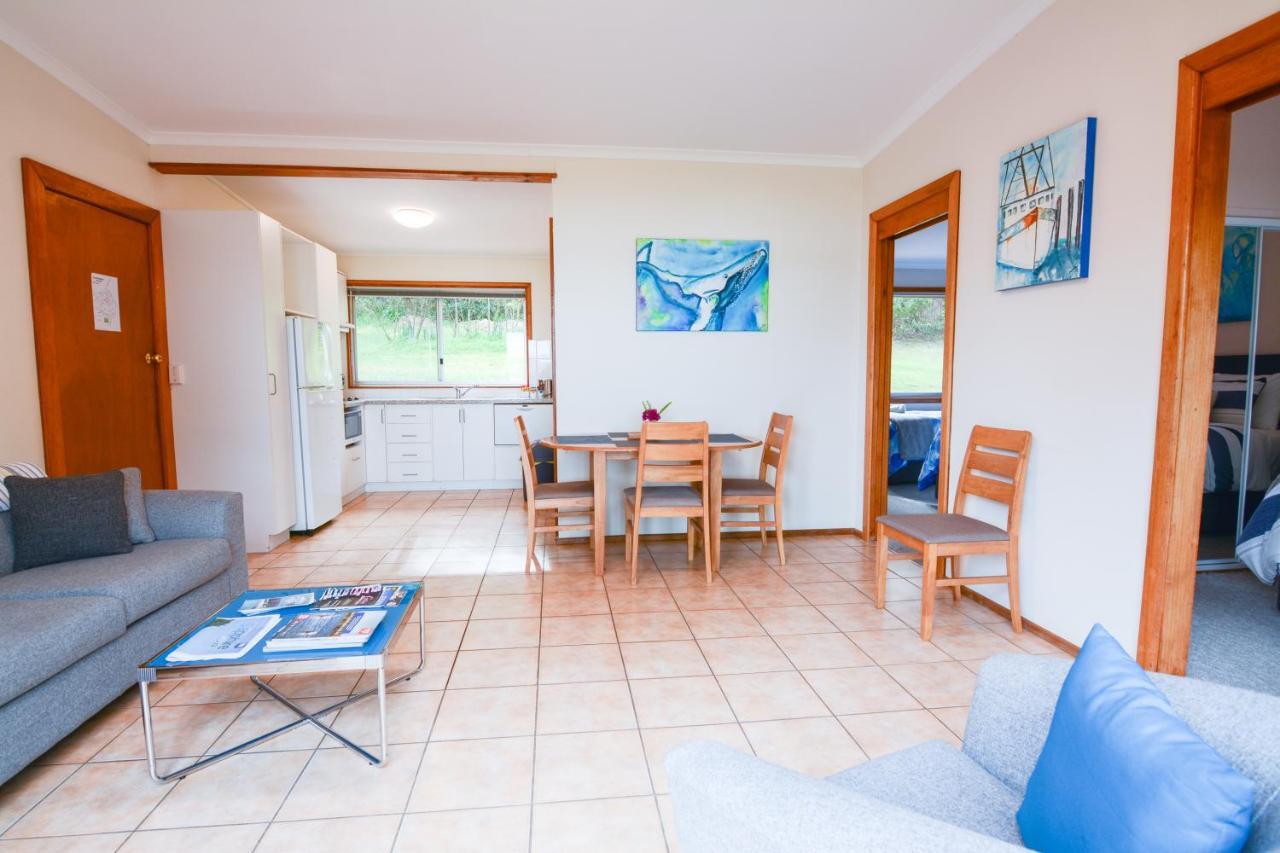 Quarantine Bay Beach Cottages Eden Exterior photo