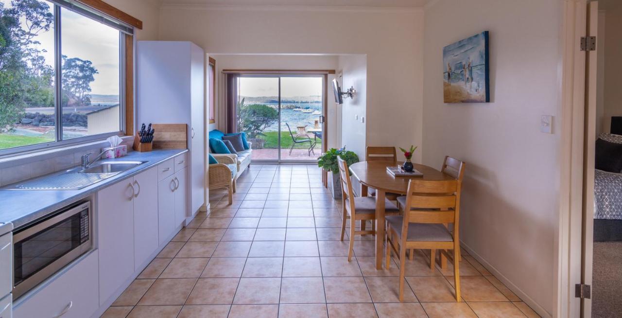 Quarantine Bay Beach Cottages Eden Exterior photo